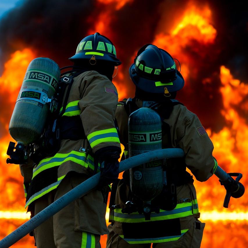 Dva gasilca gasita požar 