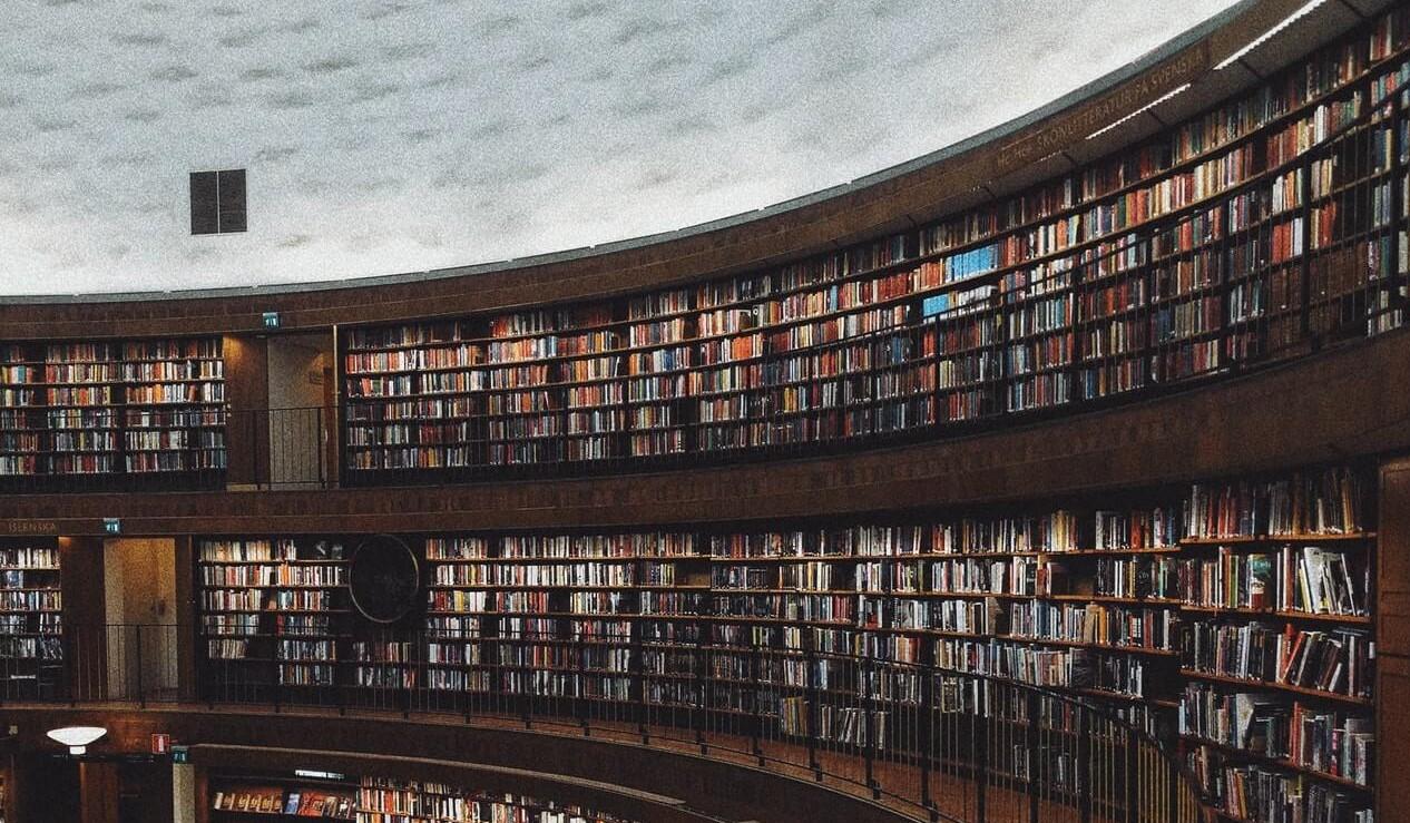 Velika knjižnica.